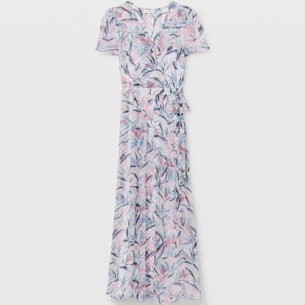 🆕 Club Monaco Birds of Paradise Maxi Wrap Dress Blue and Pink Chiffon, Size 4 - Picture 5 of 16